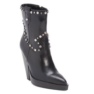 VINCE CAMUTO Black Made In Brazil Leather Nanikshie Studded Heeled Boots